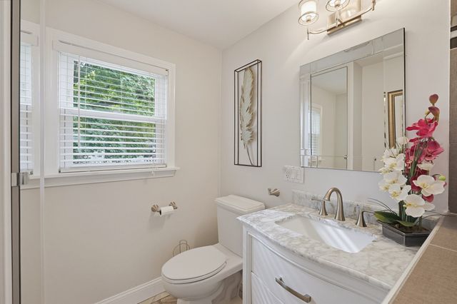 38 Dexter Ave., Seekonk, MA 02771