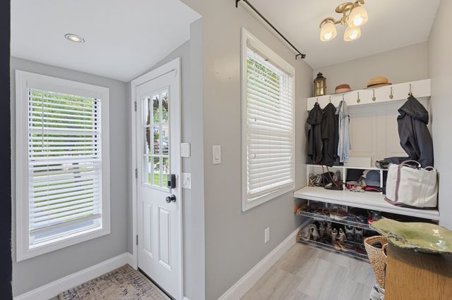 38 Dexter Ave., Seekonk, MA 02771