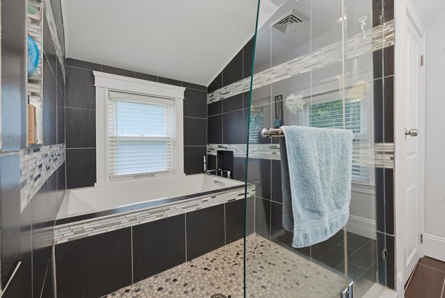 38 Dexter Ave., Seekonk, MA 02771