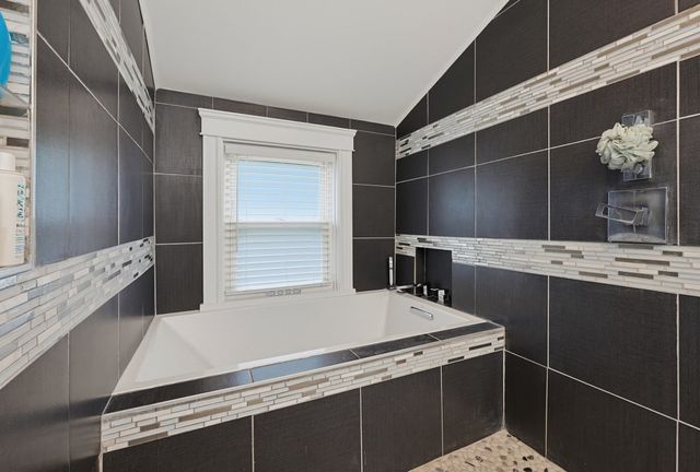 38 Dexter Ave., Seekonk, MA 02771