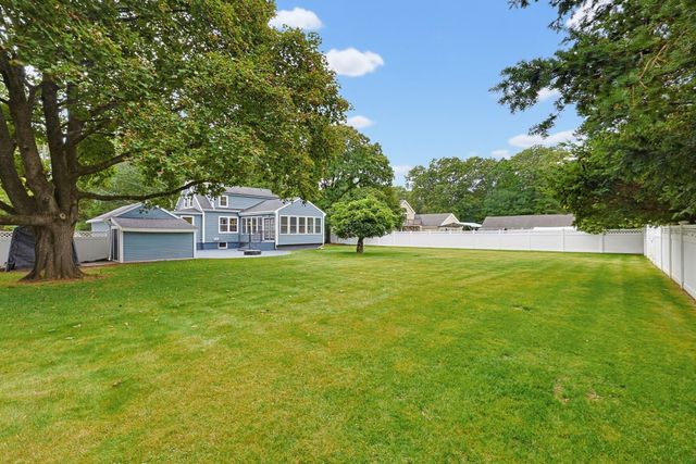 38 Dexter Ave., Seekonk, MA 02771