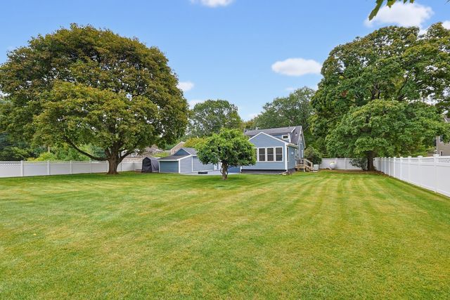 38 Dexter Ave., Seekonk, MA 02771