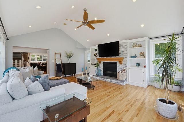 38 Dexter Ave., Seekonk, MA 02771