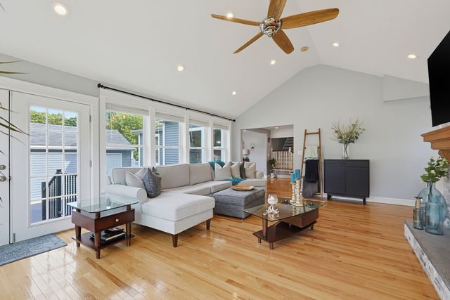 38 Dexter Ave., Seekonk, MA 02771