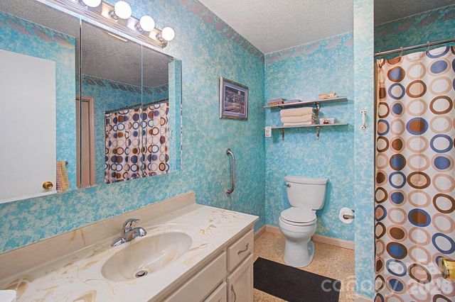 11 Waddell Street, Weaverville, NC 28787