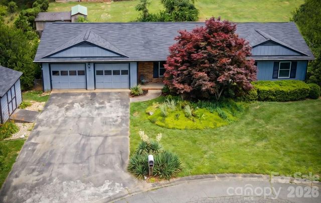 11 Waddell Street, Weaverville, NC 28787