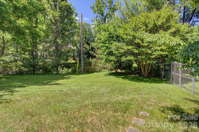 11 Waddell Street, Weaverville, NC 28787
