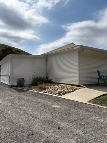 5 Vernon Place, Big Flats, NY 14871