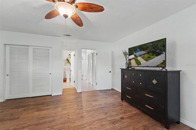 8879 LAKEWOOD DRIVE, Seminole, FL 33772