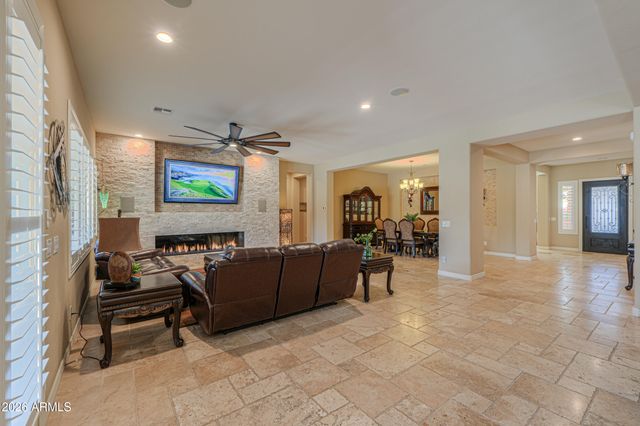 7270 W WHISPERING WIND Drive, Peoria, AZ 85383