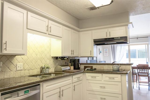 52 Wellington Court, Missouri City, TX 77459