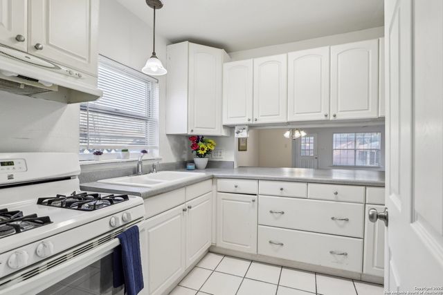 1019 Alexander Hamilton, San Antonio, TX 78228