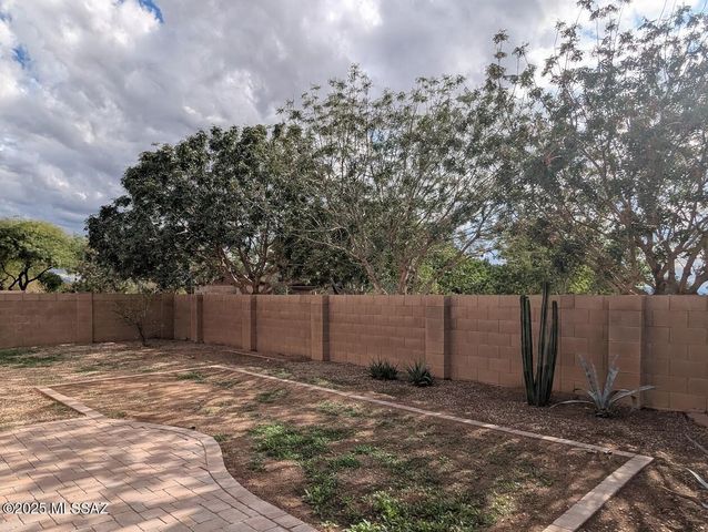 11483 W Magic Song Street, Marana, AZ 85658