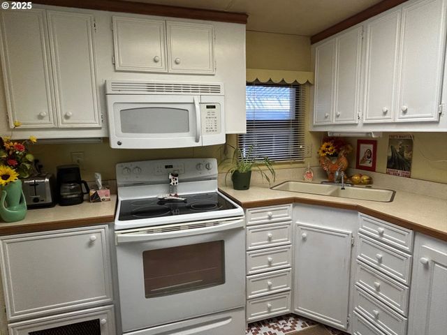 238 HORSESHOE BEND, Florence, OR 97439