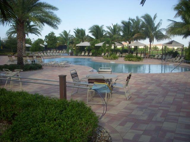 8887 Chestnut Ridge Way, Boynton Beach, FL 33473