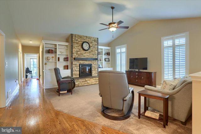 5405 RIVENDALE BLVD, Mechanicsburg, PA 17050