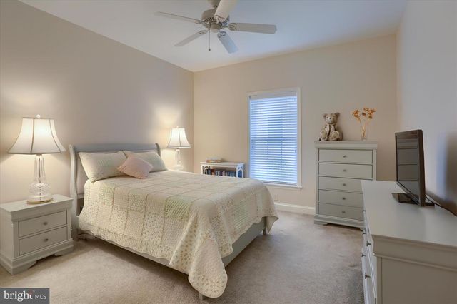 5405 RIVENDALE BLVD, Mechanicsburg, PA 17050