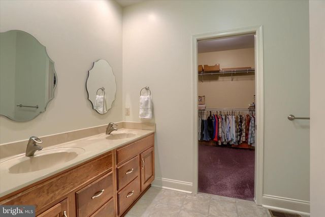 5405 RIVENDALE BLVD, Mechanicsburg, PA 17050