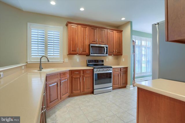 5405 RIVENDALE BLVD, Mechanicsburg, PA 17050