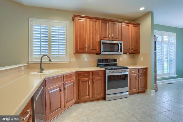 5405 RIVENDALE BLVD, Mechanicsburg, PA 17050