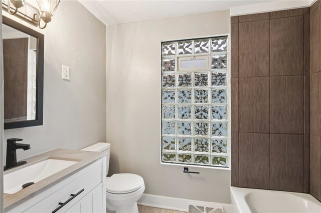 380 James St, Springdale Boro, PA 15144