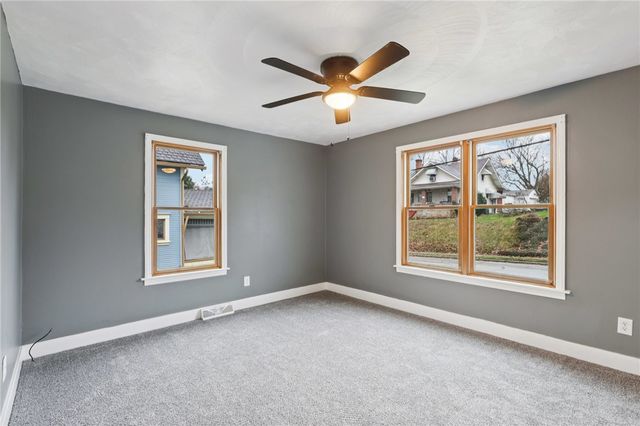 380 James St, Springdale Boro, PA 15144