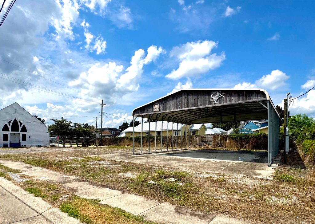 933 Goode St, Houma, LA 70360