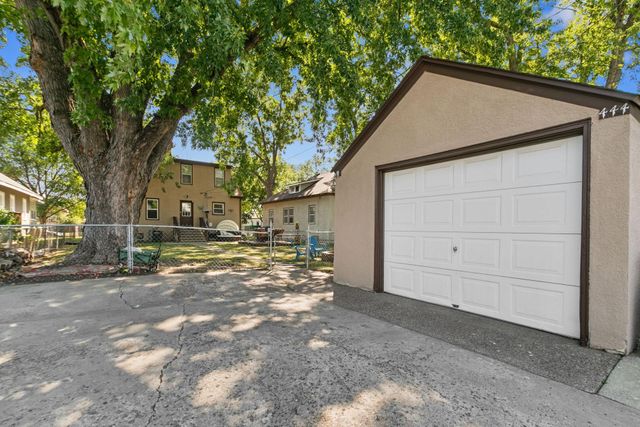 444 6th Avenue S, South Saint Paul, MN 55075