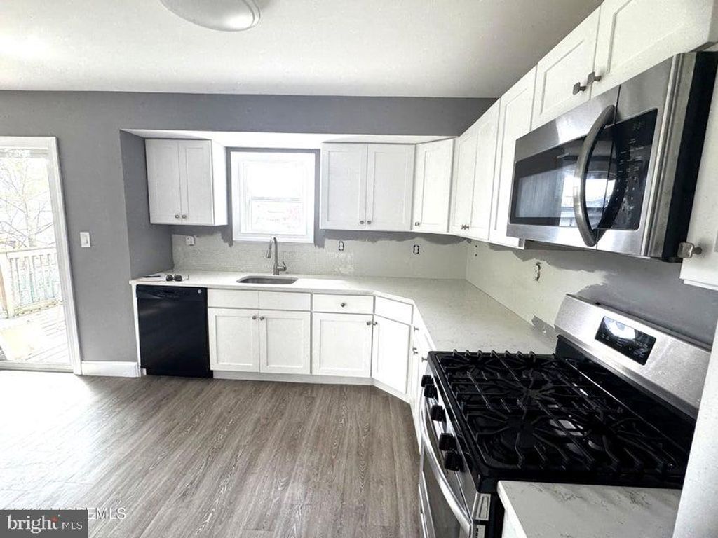 416 HOOPER AVE, Toms River, NJ 08753