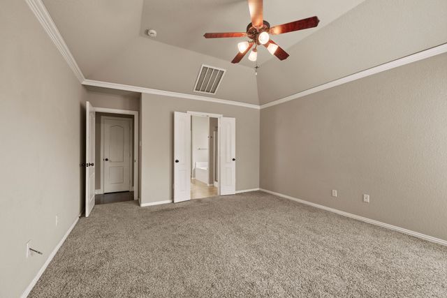 8234 Winter Falls Trail, Fort Worth, TX 76053