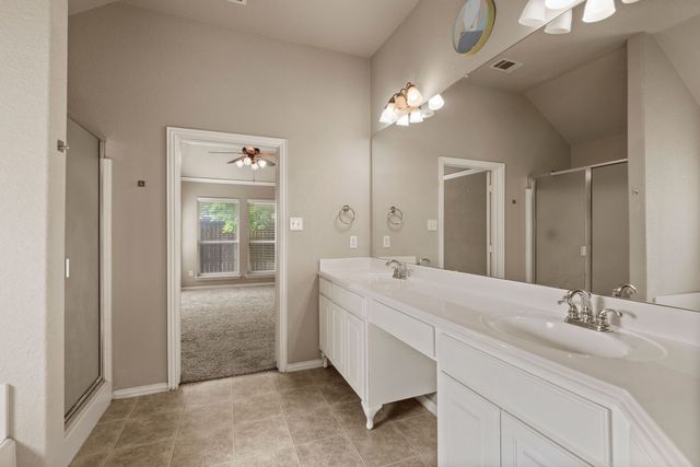 8234 Winter Falls Trail, Fort Worth, TX 76053