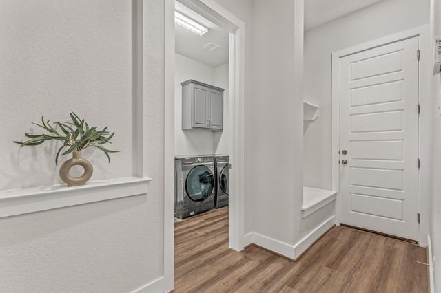 605 Gunison DR, Austin, TX 78738