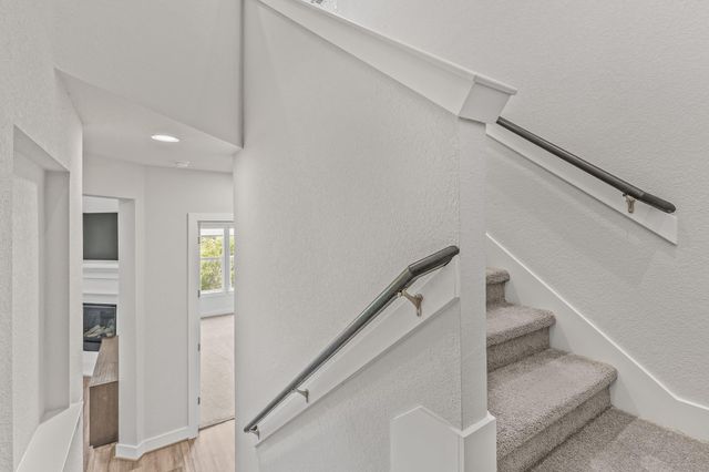 605 Gunison DR, Austin, TX 78738
