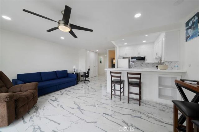 300 Cagney, Newport Beach, CA 92663
