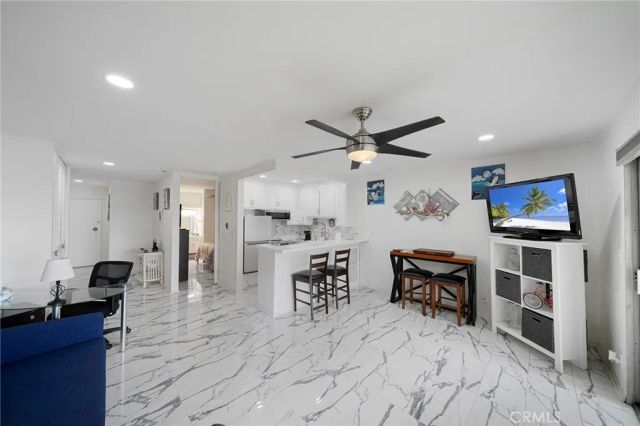 300 Cagney, Newport Beach, CA 92663