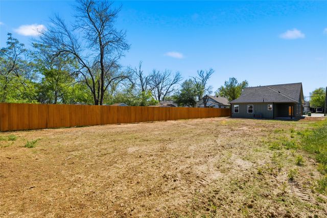 1023 Kane Street, Bellmead, TX 76705
