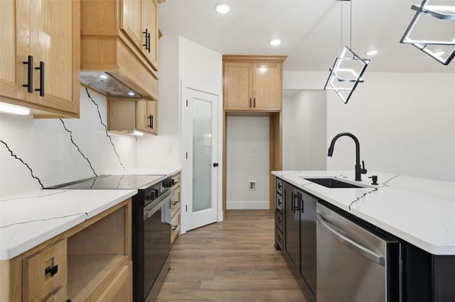 1023 Kane Street, Bellmead, TX 76705