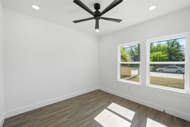 1023 Kane Street, Bellmead, TX 76705