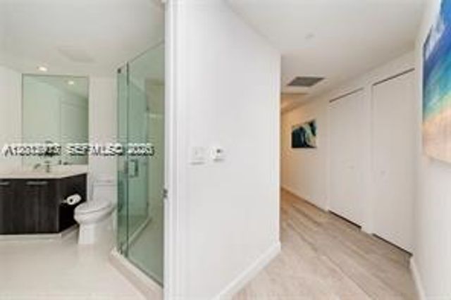 45 SW 9th St 1701, Miami, FL 33130