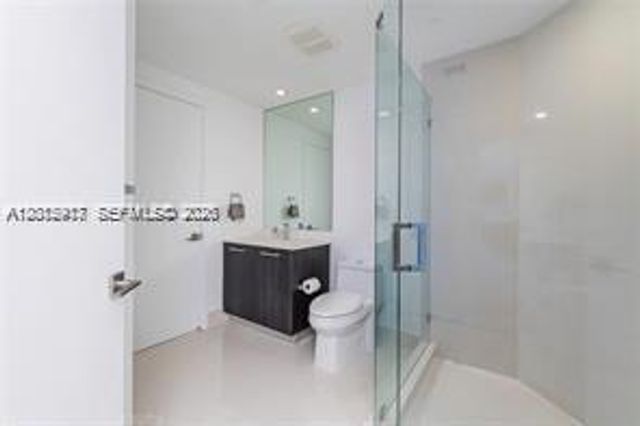 45 SW 9th St 1701, Miami, FL 33130