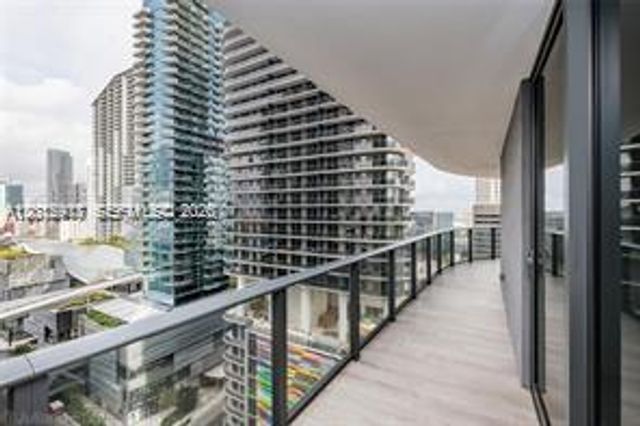 45 SW 9th St 1701, Miami, FL 33130