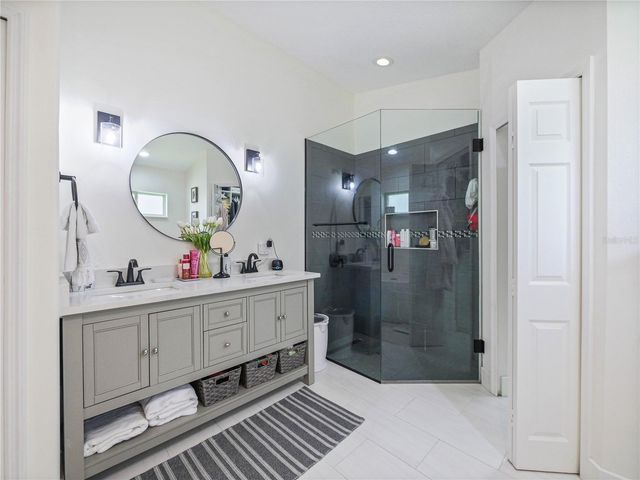 9555 HERON POINTE DRIVE, Orlando, FL 32832