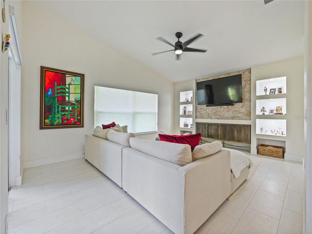 9555 HERON POINTE DRIVE, Orlando, FL 32832