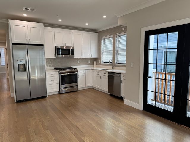283 Lamartine Street 1, Boston, MA 02130