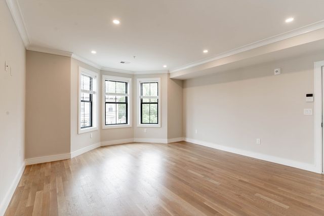 283 Lamartine Street 1, Boston, MA 02130