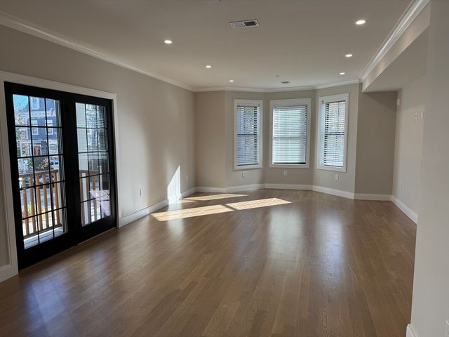 283 Lamartine Street 1, Boston, MA 02130