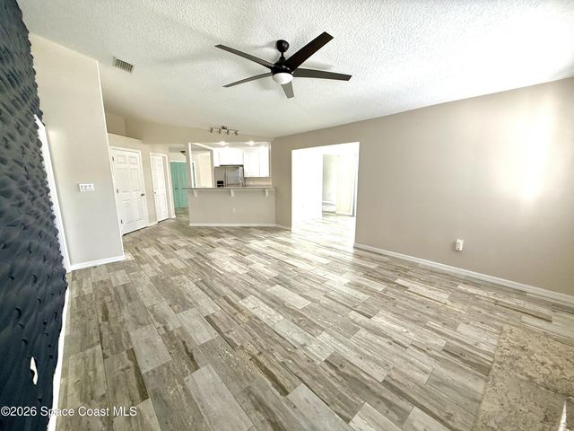 371 Narragansett Street NE, Palm Bay, FL 32907