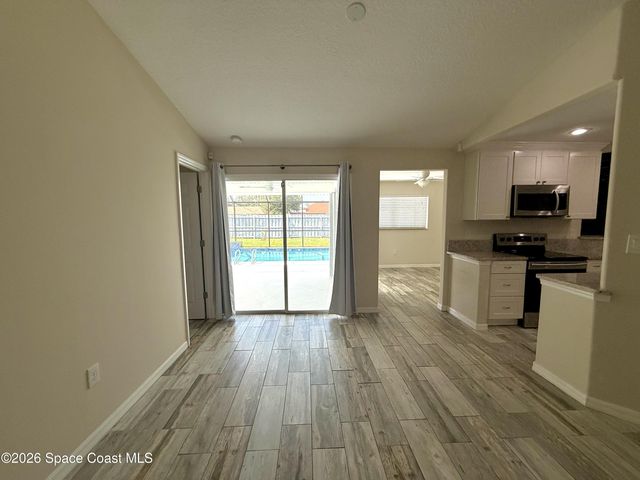 371 Narragansett Street NE, Palm Bay, FL 32907