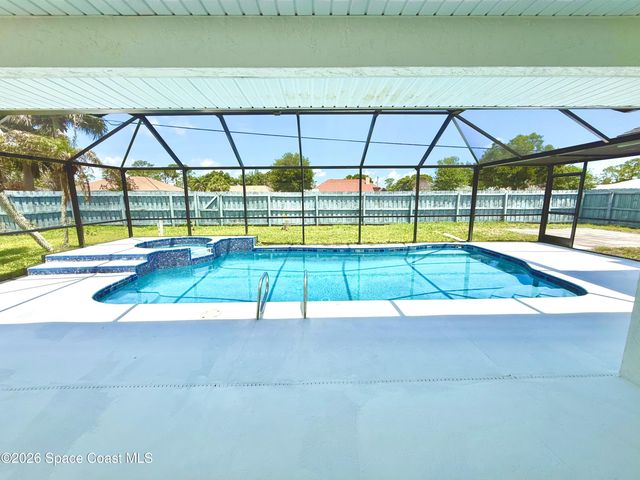 371 Narragansett Street NE, Palm Bay, FL 32907