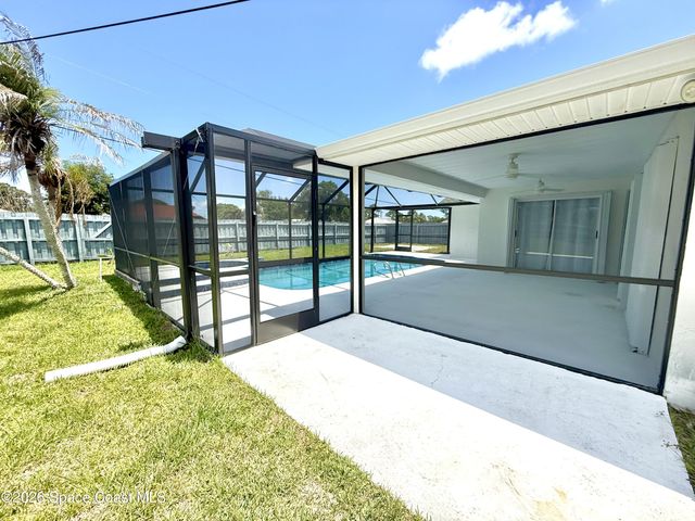 371 Narragansett Street NE, Palm Bay, FL 32907